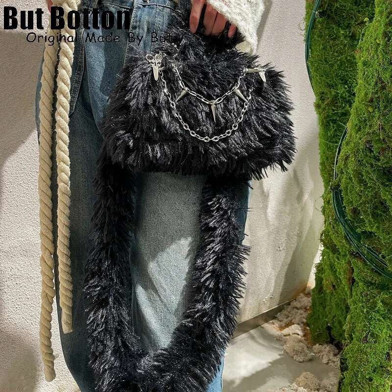 Gothic Lolita Girl Dark Black Furry Shoulder Bags Handbags Y2k Women Metal Punk Rivet Chain Winter Fluffy Messenger Bag Totes