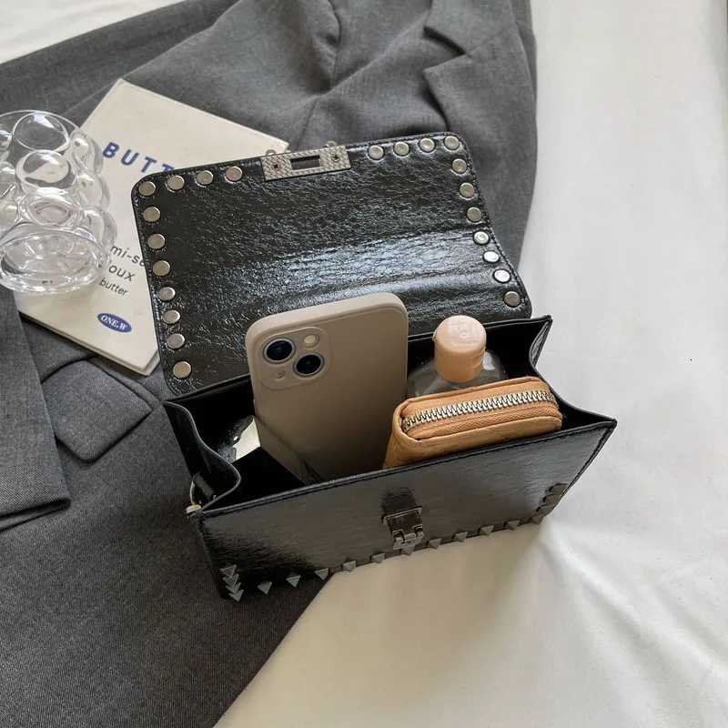 Rivet Small Shoulder Bags For Women Black Punk style Crossbody Bag Fashion Chain Flap Bag Leather Purses Designer Female HandbagW251107