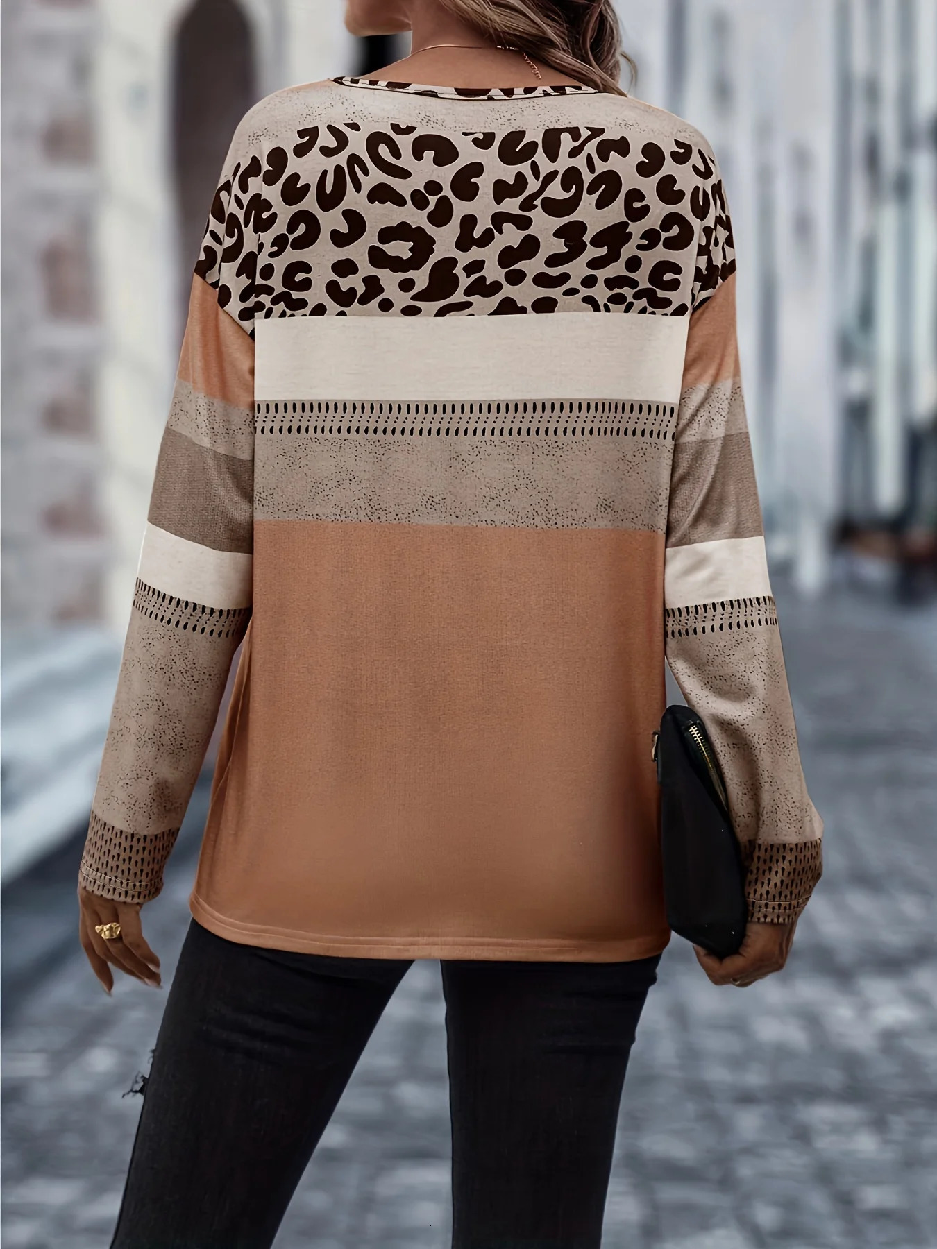 Large size casual Tshirt for women Plus color lock leopard print long sleeved round neck small elastic 250407