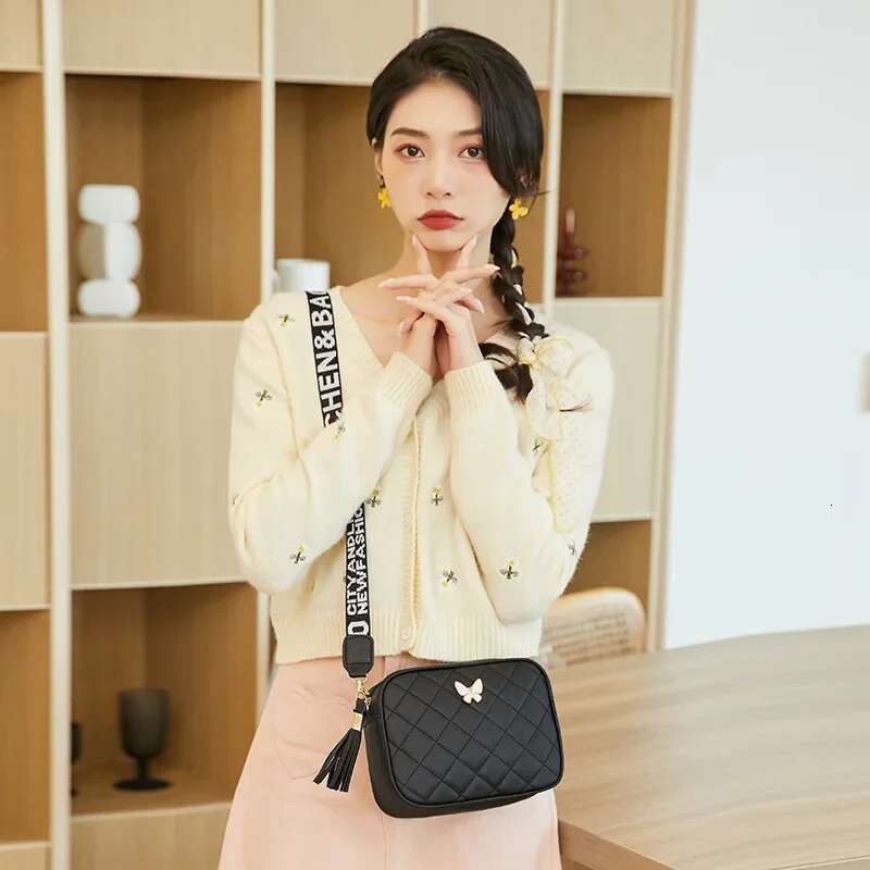 Embroidered Leisure gge Butterfly Decorative Single Tassel Shoulder Strap Printing Cross Body Small Square Bag