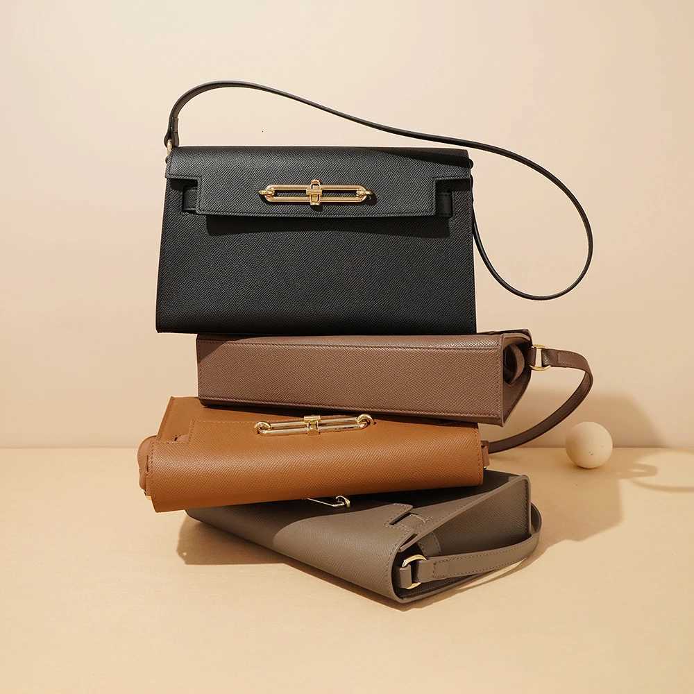 Split Leather Luxury Crossbody Bag 2024 Versatile Classic Ladies Handbag Stylish Fashion One Shoulder Cross Body BagW251107