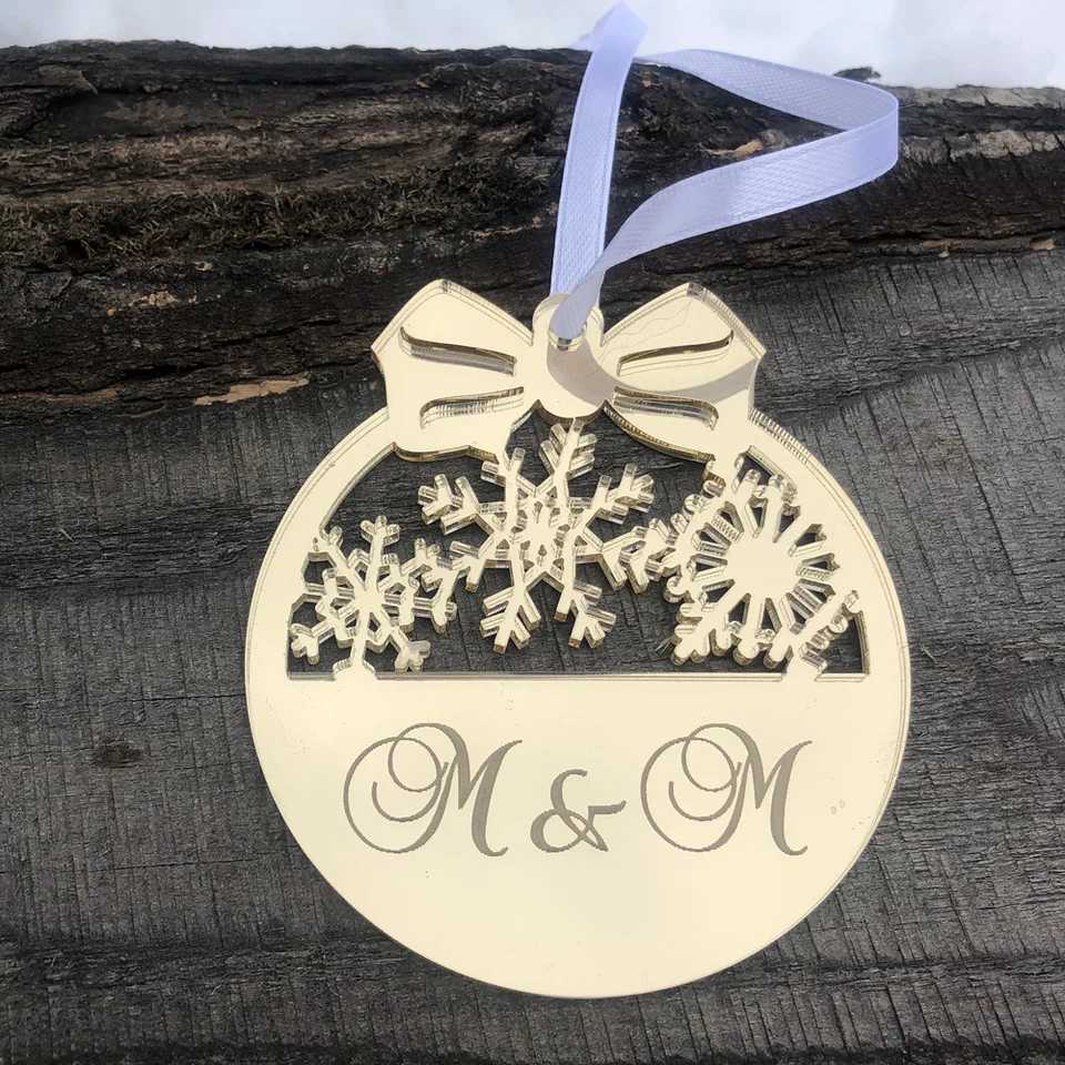 Engraved Christmas baubles Christmas tree ornaments Holiday Place Settings Holiday Name Ornaments Snowflake Bauble Only Tags W251107