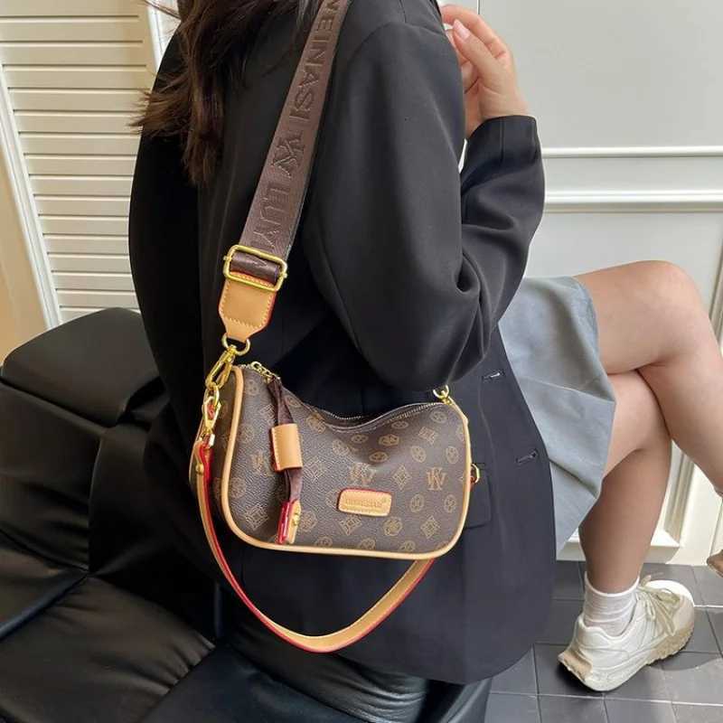 Versatile Womens Messenger Bag Durable Leather Crossbody Shoulder Handbag Ladies Work Office EssentialW251106