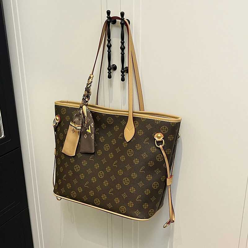 Stylish Womens Leather Crossbody Bag Popular Designer Inspired Handbag Elegant Ladies Shoulder Messenger PurseW251106