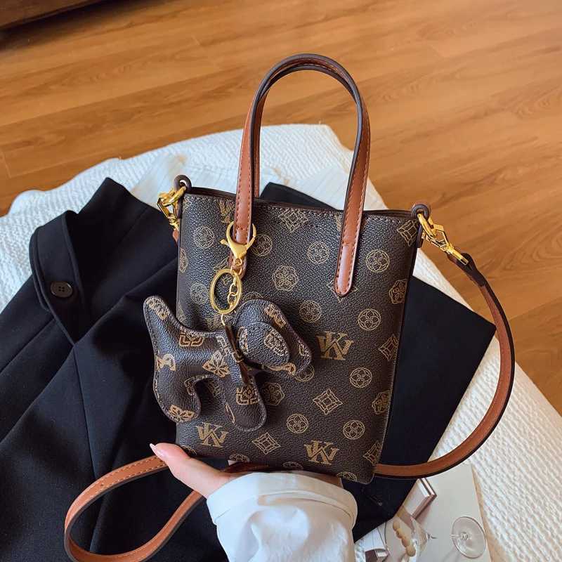 Durable Genuine Leather Tote Bag Womens Designer Crossbody Shoulder Handbag Elegant Purse Luxury ClassicW251106