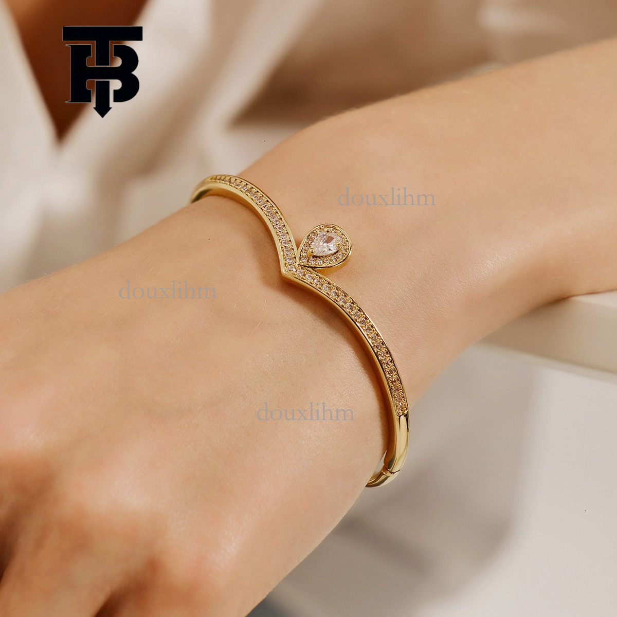 TB BHULAMTE Designer Luxury Jewelry With Diamond Studded Nails Open Bangle Evening Decoration High-end Light Luxury Daily Copper Zirconium Anti Rust B