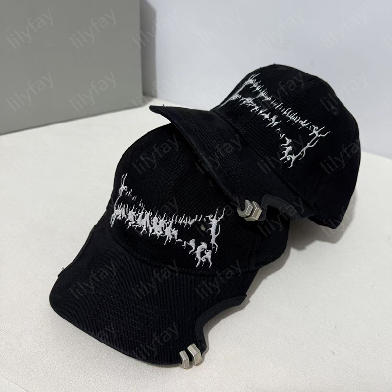 Designer Baseball Cap Man's Summer Casquette Street Fashion Screw Decoration Peaked Cap Luxury Brand Letters Ball Caps For Man Outdoor New CWD2504072 -5