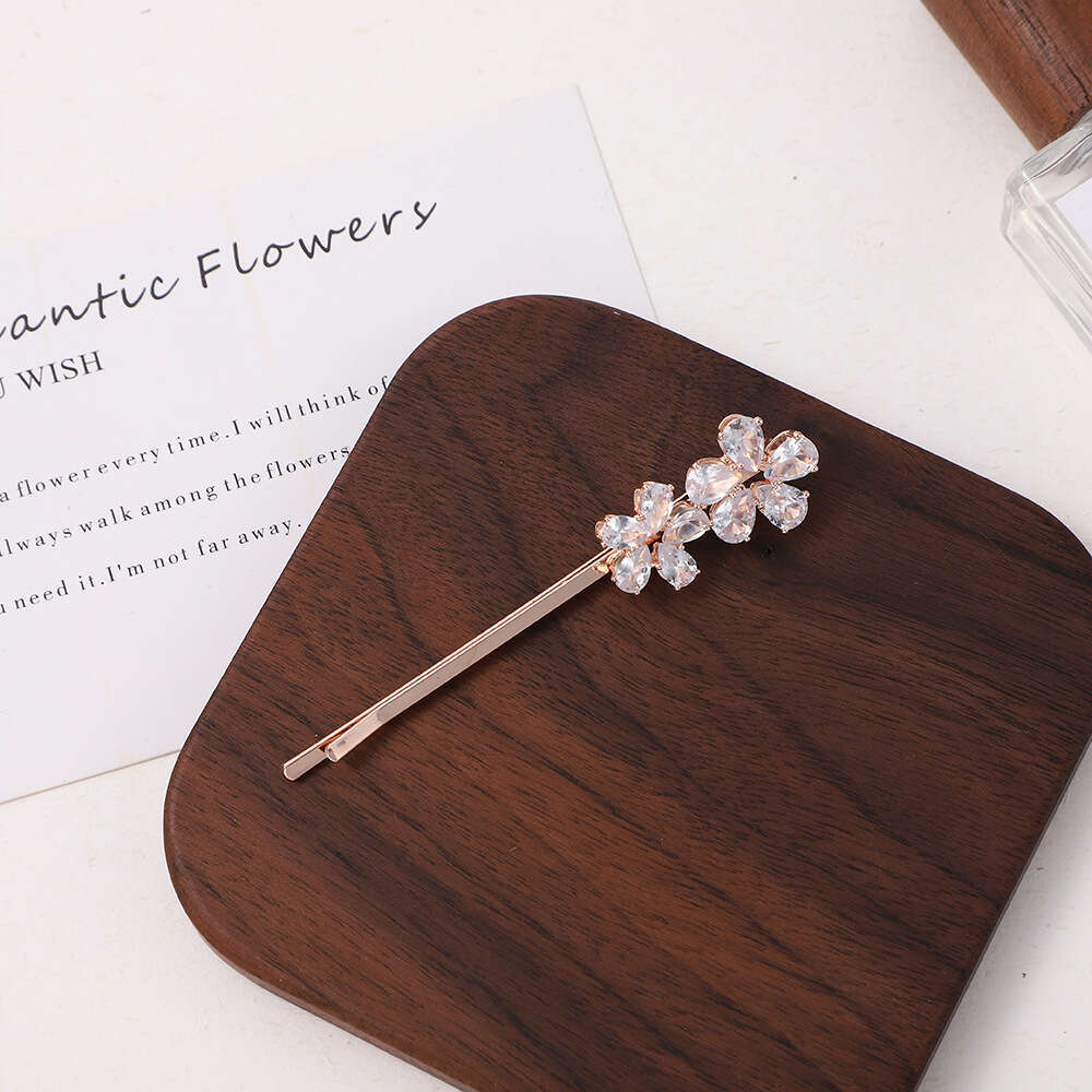 New Korean style fresh one letter clip diamond inlaid accessory headband with rose flowers and small hot fragrant hair hairpin