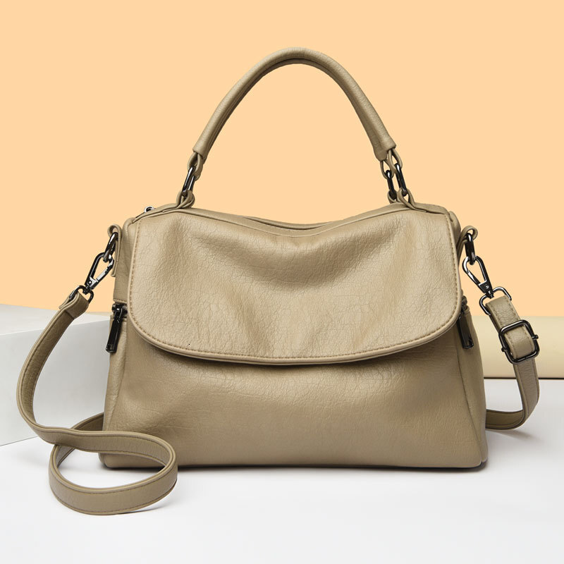 2025 New Designer Bag Women's Retro Fashion Large Capacity Handbag Work Commute Single Shoulder Crossbody Bag