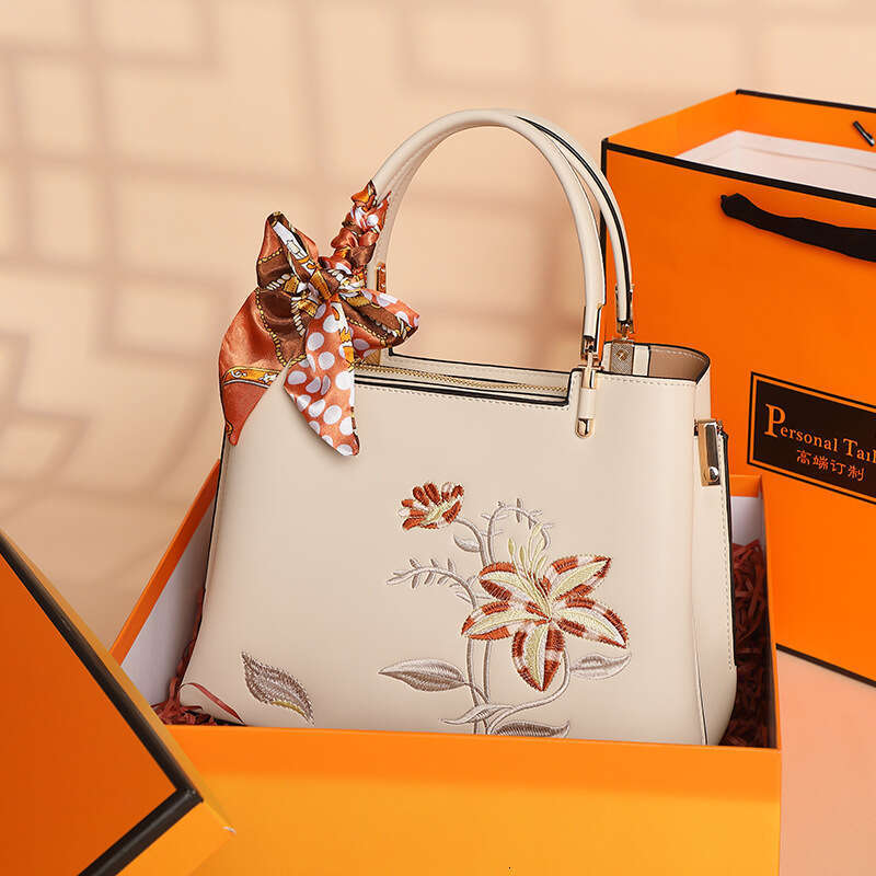 Designer Bag Comprehensive Crazy Sale Gift Embroidered New Wedding For Elders And Mothers Handbag Crossbody Women S