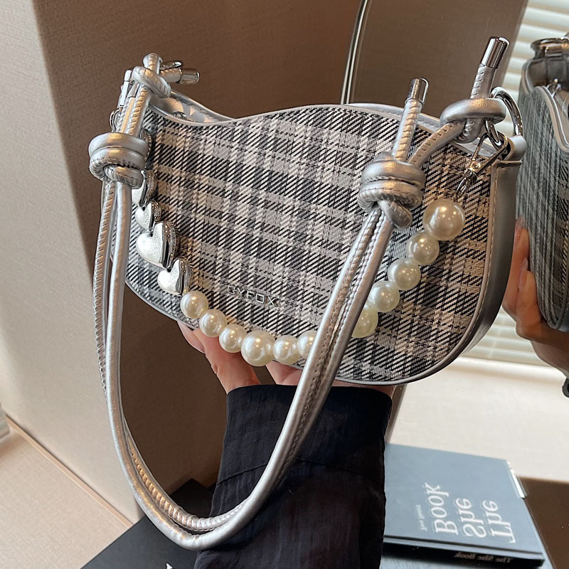 2025S Designer Women S Bag Fashionable Pearl Chain Armpit Bag New Niche Minimalist Handbag Stylish And Versatile Single Shoulder Crossbody Women S Bag