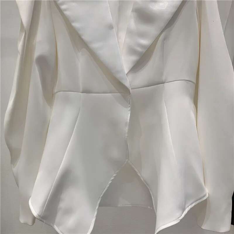 WTHT New Fashion 2025 Summer Women's Solid Color Shoulder Pad Blazer Trendy Long Sleeves Turn-Down Collar Jacket Female 1Ls1420