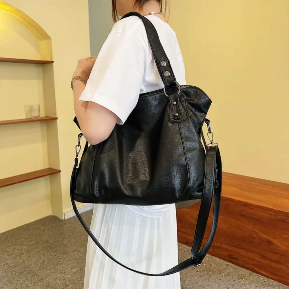 PU Leather Women Shoulder Large Capacity Crossbody Bags Retro Solid Color Female Travel Shopper Big Casual Tote Bag Business