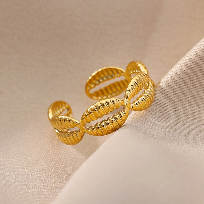 Simple luxurious gold niche stainless steel jewelry with adjustable opening and non fading ring