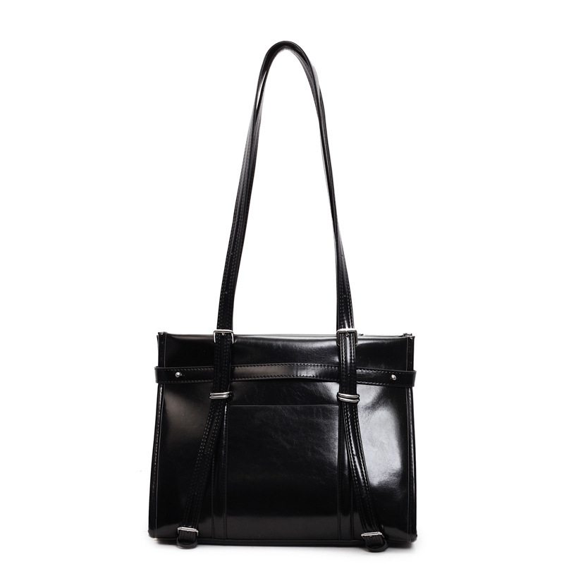 2025S Designer Women S Bag Niche High End Shoulder For Women New Fashion Versatile Simple Large Capacity Commuting Solid Color Tote Bag