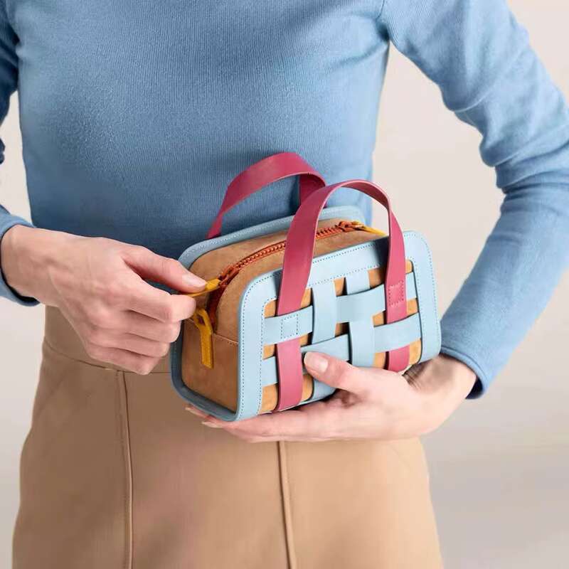 A Niche Summer Single Shoulder Diagonal Fence Woven Bag
