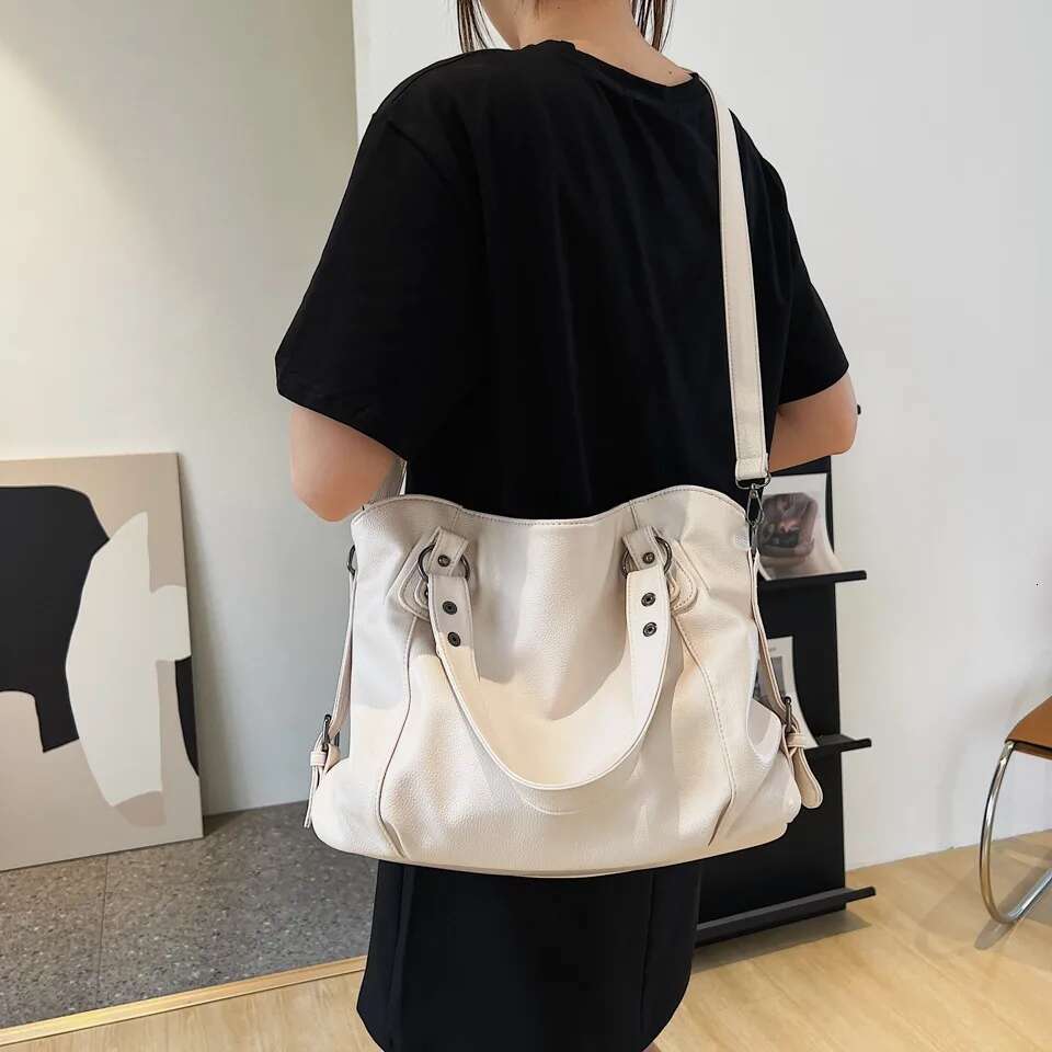 PU Leather Women Shoulder Large Capacity Crossbody Bags Retro Solid Color Female Travel Shopper Big Casual Tote Bag Business