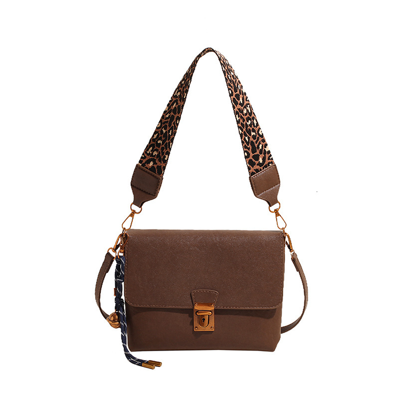 2025S Designer Women S Bag New Cross Women S Autumn Winter Luxury Single Small Square Casual Fashion Wide Shoulder Strap Underarm Bag
