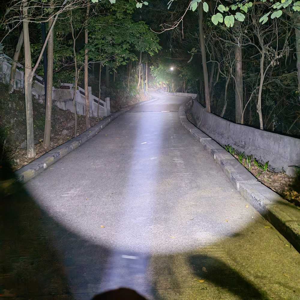 Convoy C8 Plus Flashlight with Luminus SFT40 Led Lanterna 18650 Torch Portable Lighting Camping Fishing Work Flash LatarkaW251106