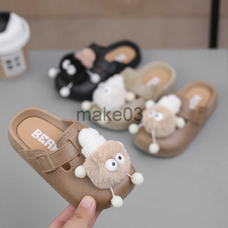 Girl Cute Big Eyes Baotou Boken Half Slippers 2025 Summer New Soft Bottom Anti slip Boys Beach Shoes Trendy J250403