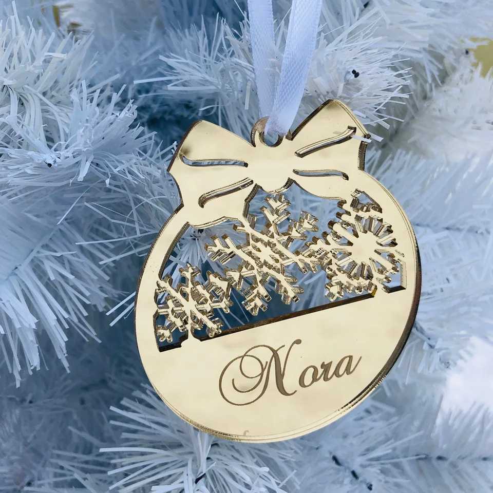 Engraved Christmas baubles Christmas tree ornaments Holiday Place Settings Holiday Name Ornaments Snowflake Bauble Only Tags W251107