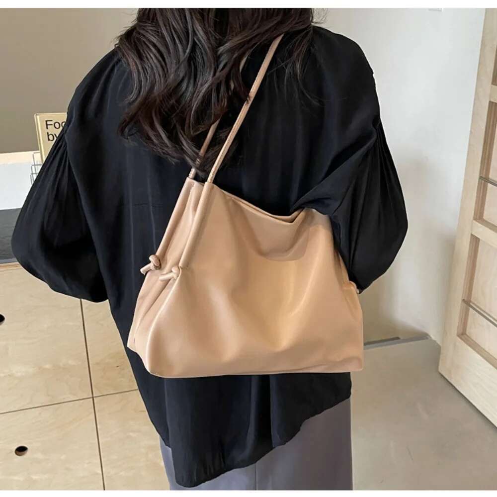 High Capacity Hand Fashion PU Popular Tote Trendy Temperament Shoulder Bag Female