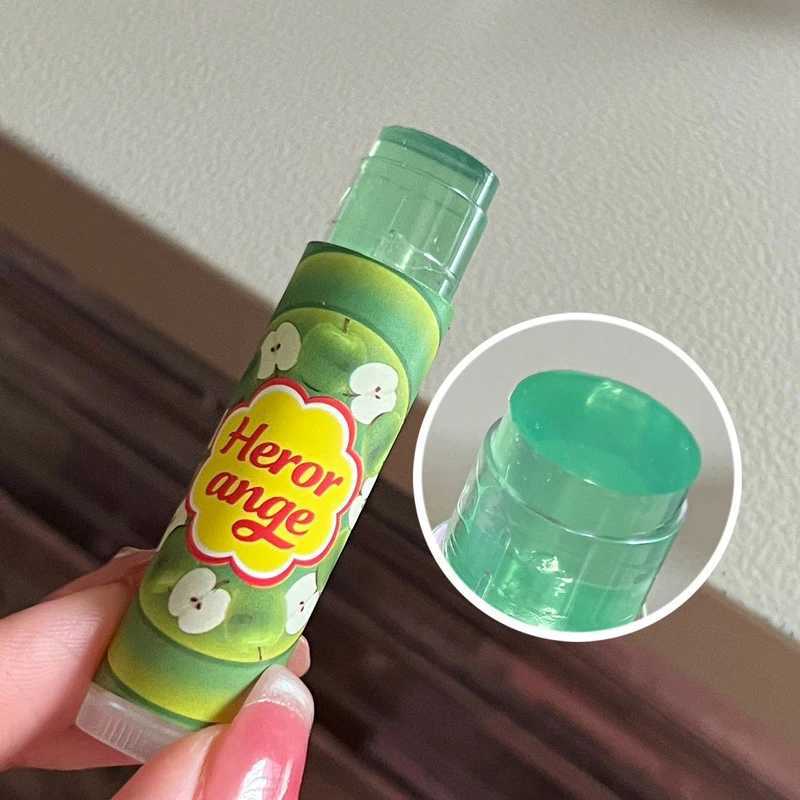 Multi flavor lollipop lipstick hot cocoa lipstick moisturizes moisturizes and reduces male and female lip lines W250407