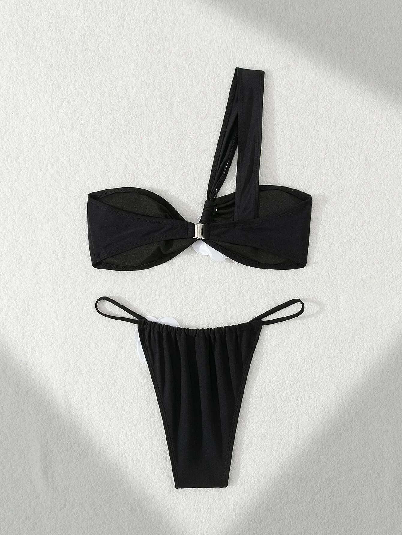 Dongdumaoyi Sexy D Flower Bikini Women One Shoulder Cut Out Push Up Mciro Swimsuit Black Bandeau Bathing Suit Thong Swimwear