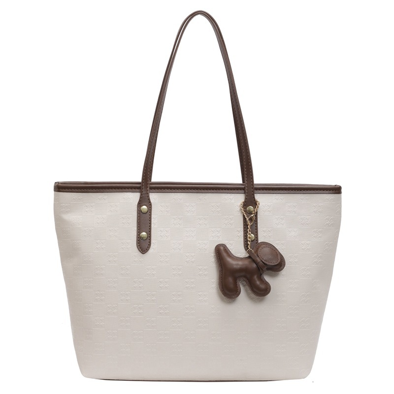 2025S Designer Women S Bag Large Capacity For Women New Fashionable Tote Autumn Versatile Class Commuting Contrasting Single Shoulder Bag