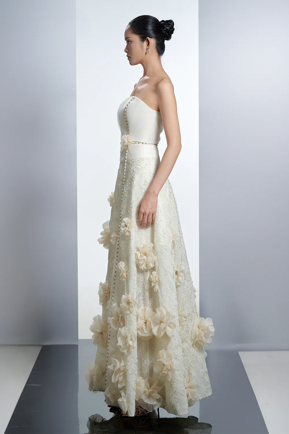 High Quality Made Luxury Saudi Arabic Strapless Evening Dresses with Flowers Lace Formal Party Occasion Gowns Backless Prom Dress Robe de soiree BC214