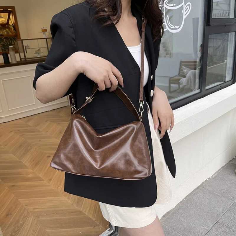 Elegant-durable 2025 New Ladies Luxury Brand Leather Crossbody Bag Famous Designer Popular Classic VintageW251106