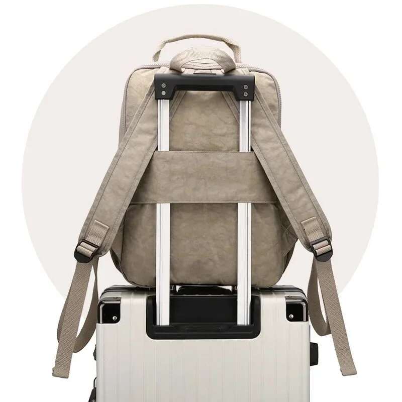New Fashional High-Capacity Women Nylon Waterproof Casual Man Backpack Lightweight Bags For Lovers Laptop Bagpack