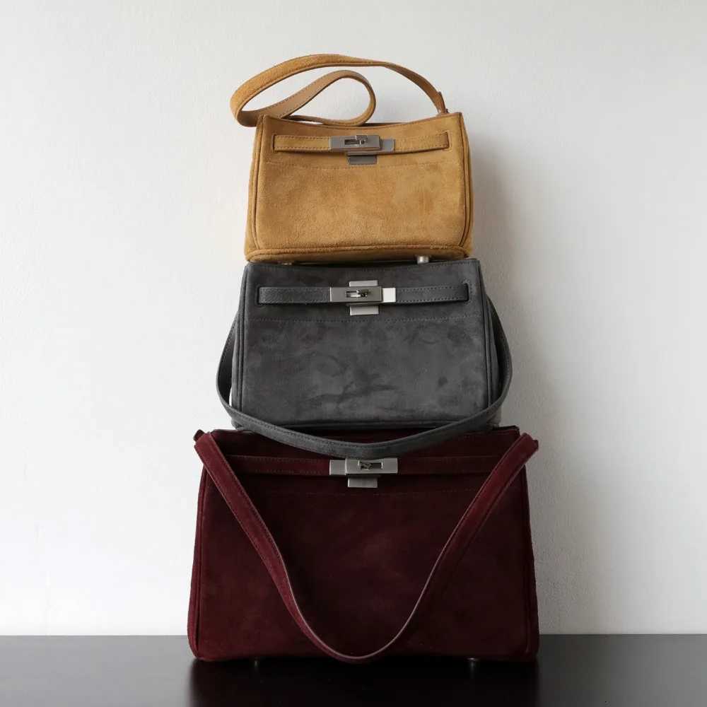 Niche Light Luxury High Sense Retro Suede Casual Cashmere Small Square Bag Single Shoulder Messenger Bag Commuting TemperamentW251107