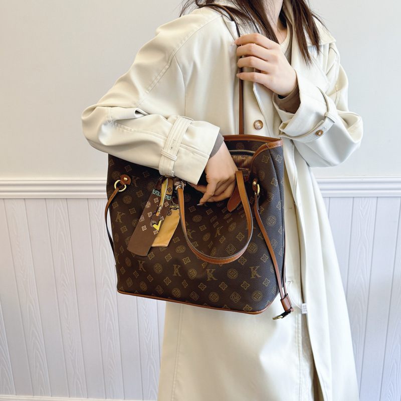 Free shipping new women's bag large capacity portable shopping bag Presbyterian Tote bag 2025