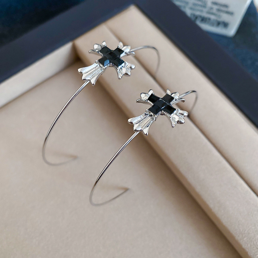 Silver Needle Crystal Cross C-shaped Dark Style Niche Design Sense Hoop Light Luxury High-end Earrings - view 6