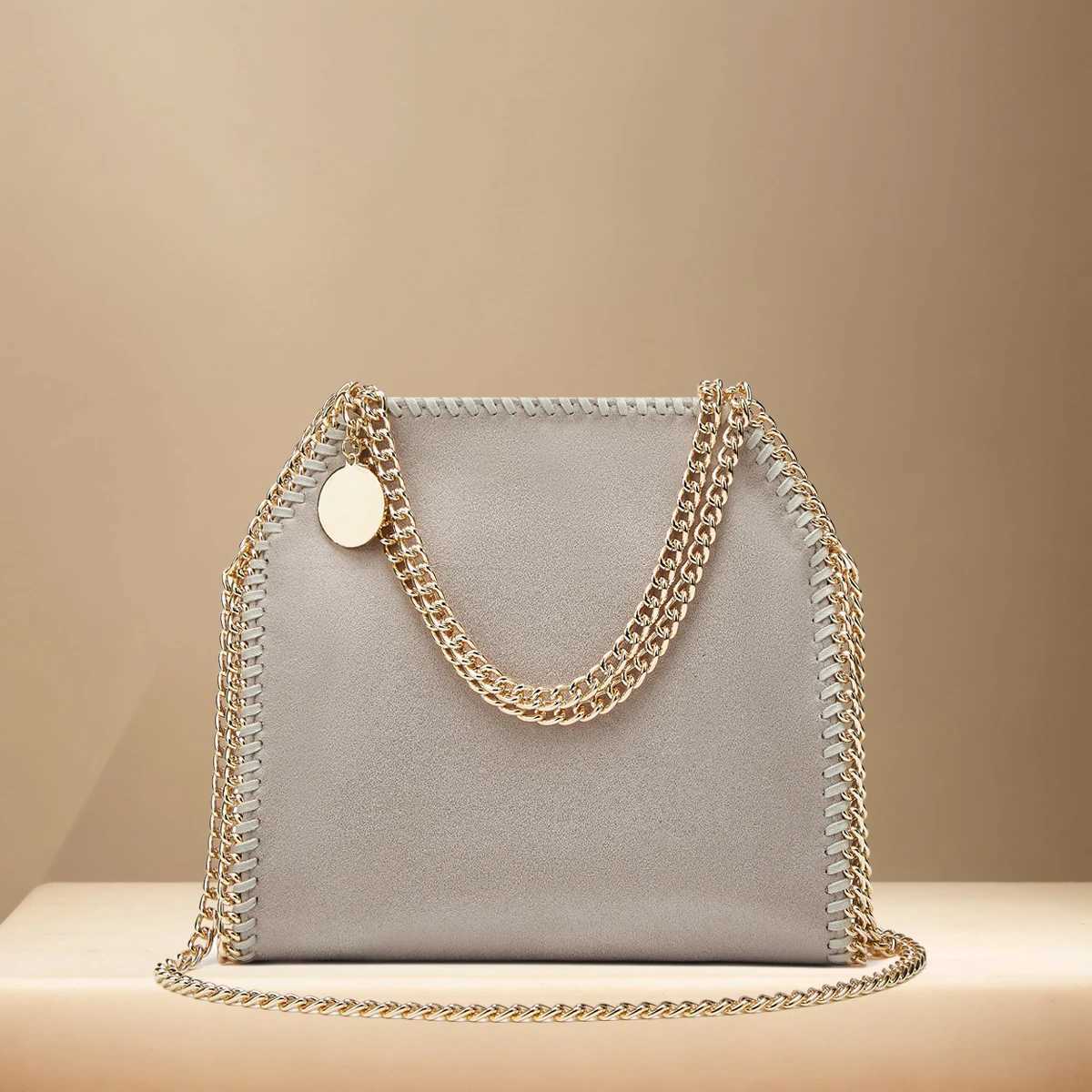 2025 New Chain Bag Versatile Fashion Handbag Metal Decoration Luxury Design Single Shoulder Cross Shoulder Square BagsC250407