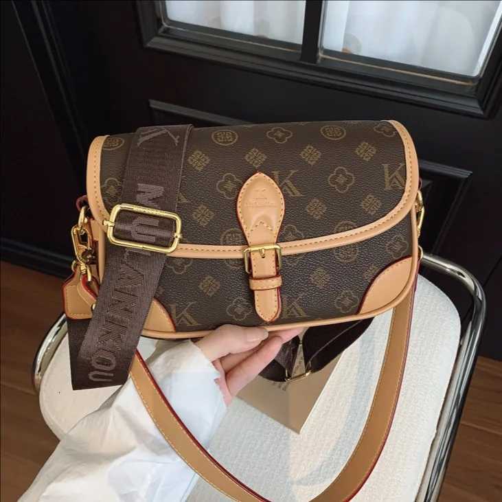 2025 New Trendy Crossbody Bag for Women Vintage Designer Luxury Tote Bag with Print Pattern Fashion Shoulder BagW251107