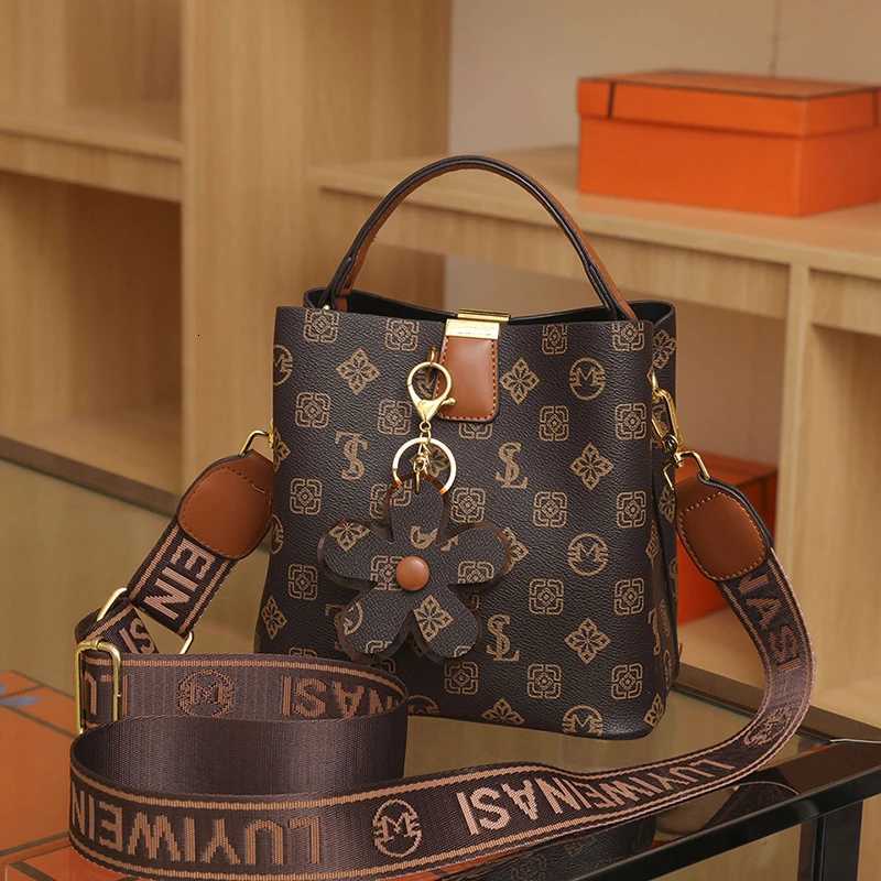 Designer Leather Messenger Bag For Women Chic Crossbody Shoulder Handbag Ladies Classic Tote PurseW251106