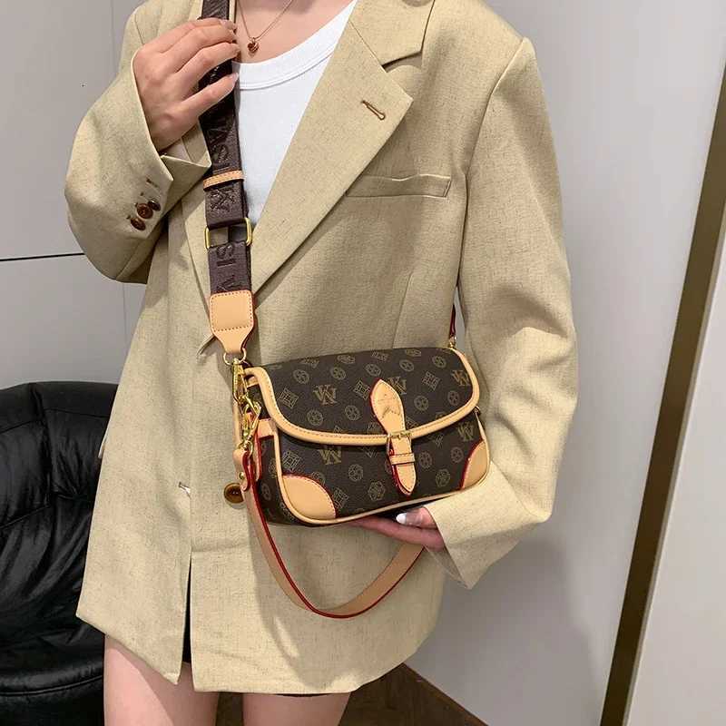 Chic Leather Crossbody Bag For Women Luxury Brand Shoulder Handbag Ladies Tote Purse Designer Elegant MessengerW251107