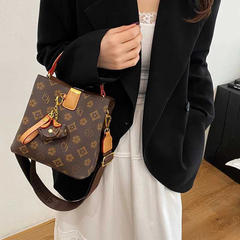 2025 Monogram Bucket Bag for Women Spacious Shoulder Purse Adjustable Crossbody Strap Work Commute Bag with Top HandleW251106