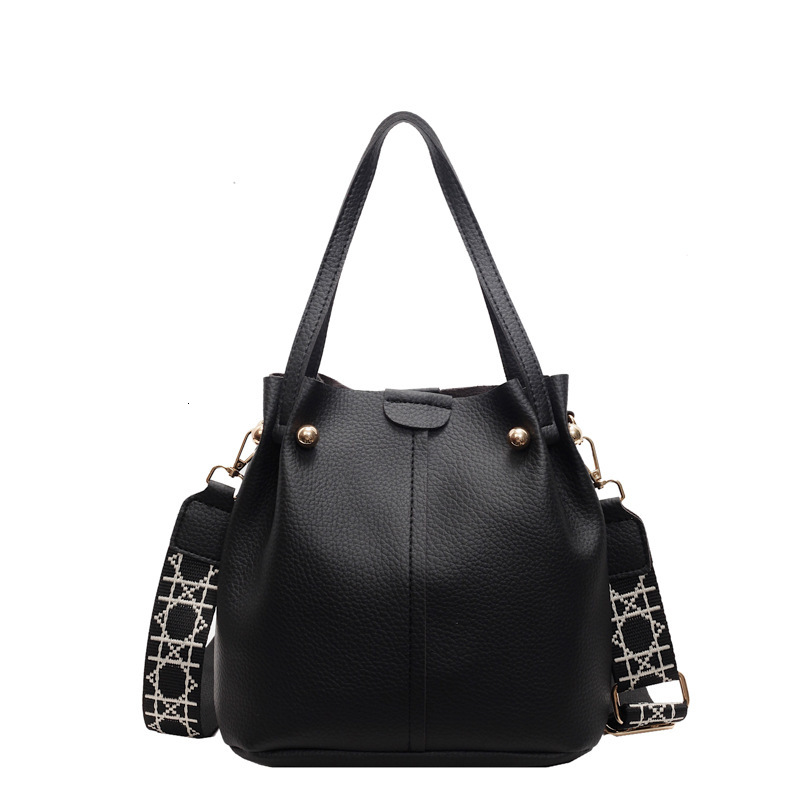 2025S Designer Women S Bag Versatile Single Crossbody For Women Fashionable Simple Handbag Wide Shoulder Strap Stylish And Large Capacity Bucket Bag