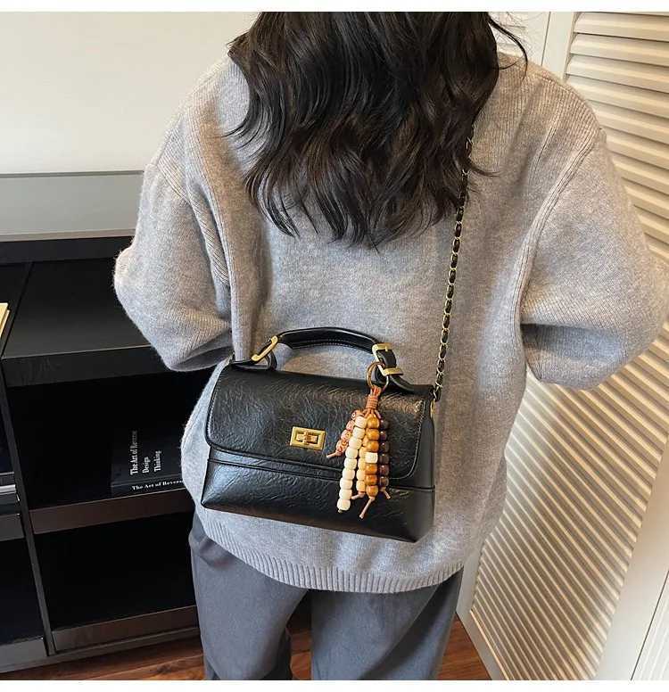 2025 New Retro Chain Bag - Small Square Shoulder Purse Vintage Stylish High-Quality Leather HandbagW251106