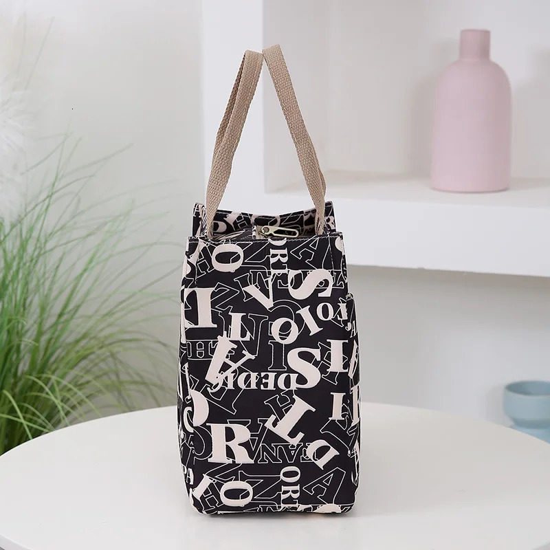 thick nylon fabric handbag portable sun storage bag for mothers daily work lunch box bench 250401