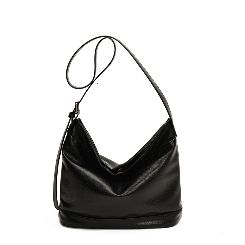 Designer Women S Bag Korean Autumn And Winter Edition Large Capacity Soft Collapse Extremely Simple Style Single Shoulder Women S Urban Commuting Cros