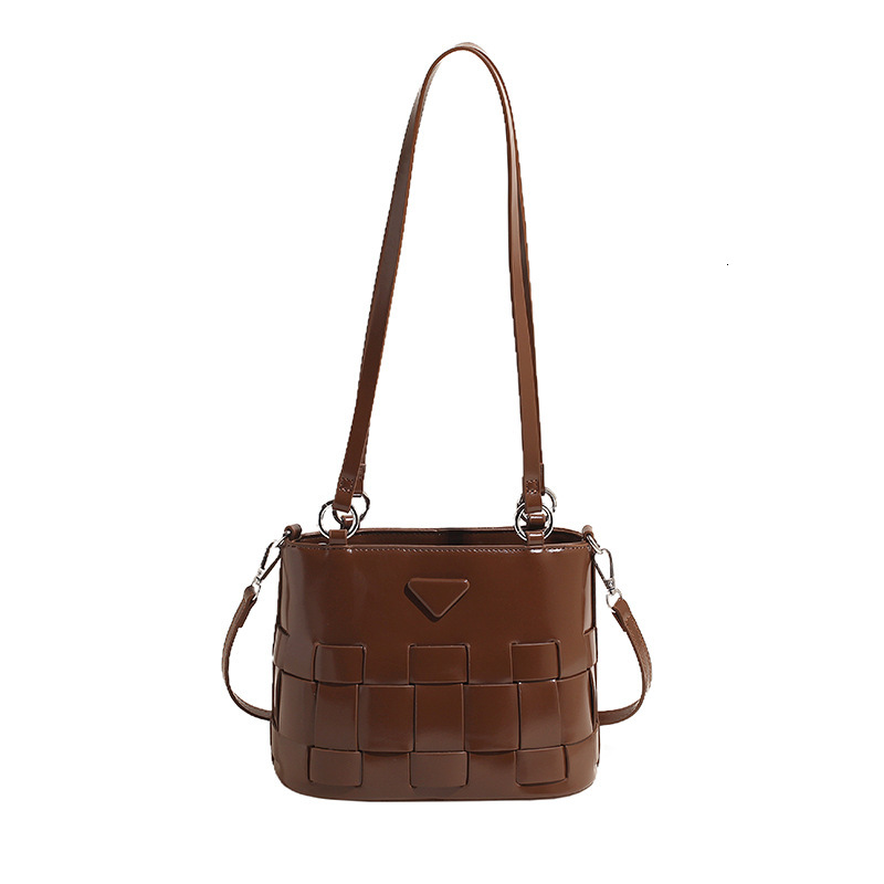 2025S Designer Women S Bag French Woven For Women With A Sense Of Luxury New Style Vegetable Basket Bag Fashionable Drawstring Winter Crossbody Bucket