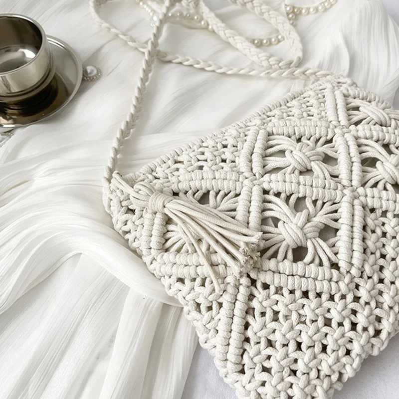 New Arrival Hollow Out Small Shoulder Bags For Women Handmade Straw Crossbody Bag Purse Female Tassel Messenger HandbagW251107