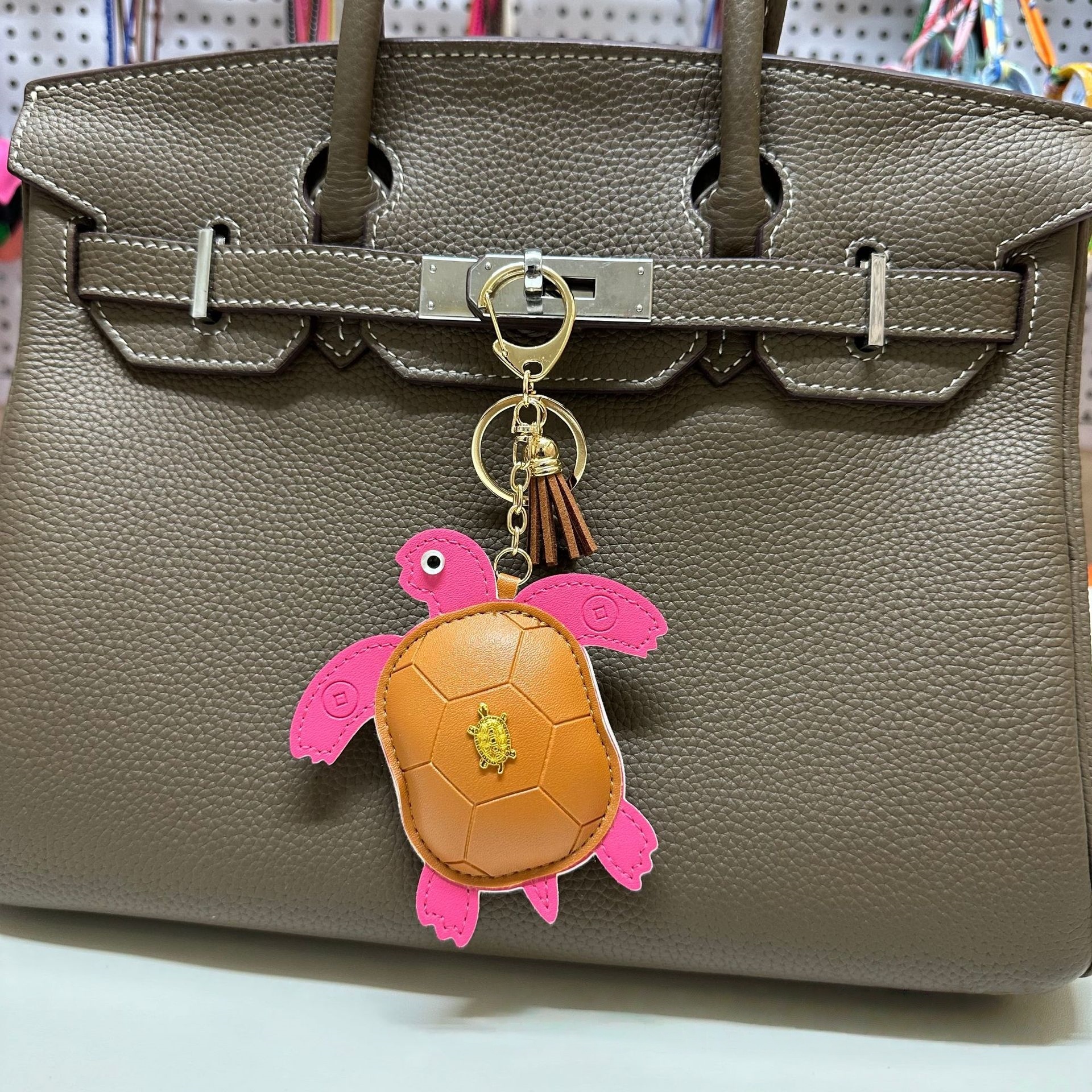 Top Turtle Leather Key Chain Bag Pendant Coin Purse Microfiber Leather Mini Wallet Makeup Earphone Storage Bag Schoolbag Hanging Handbag Charm Accesso