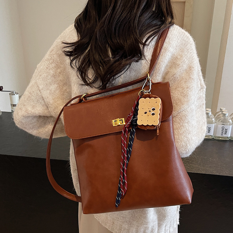 2025S Designer Women S Bag Commuter For Women New High End Shoulder Bag Niche And Versatile Large Capacity Temperament Kelly Women S Bag