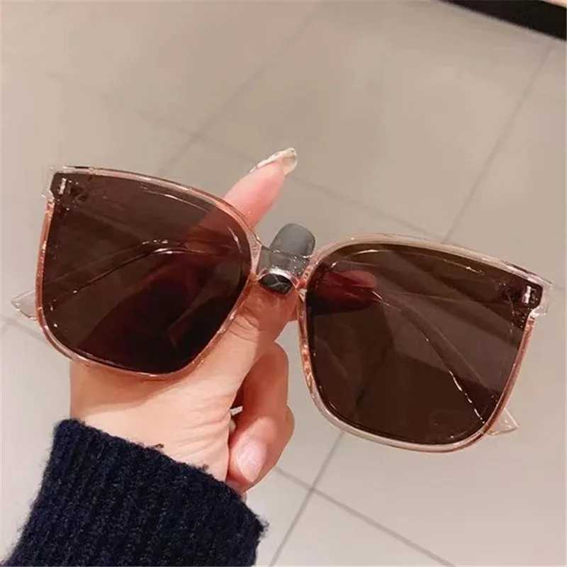 Retro New Sunglasses Men Women Popular Square Sun Glasses Ladies Black Eyeglasses Driver Goggles UV400 Gafas De SolC250411