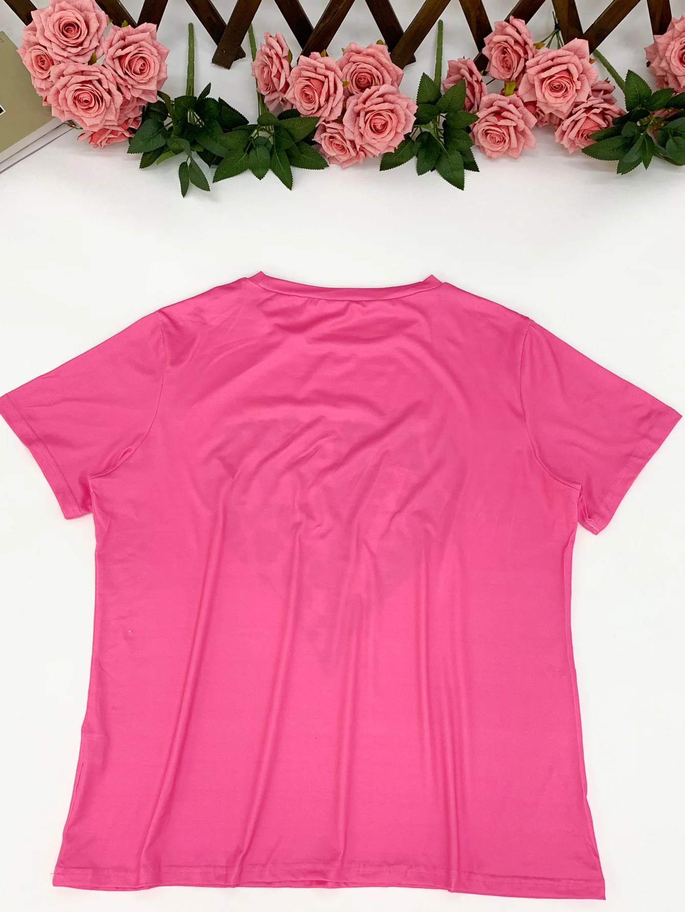 Plus size womens round neck floral Tshirt with love and leopard print elegant casual knitted fabric 250407